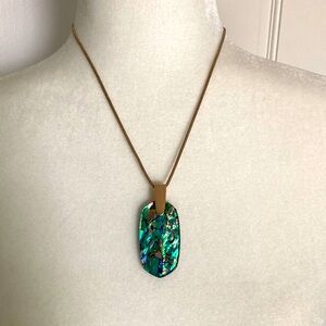 Elegant Abalone Pendant - Kendra Scott Rose Gold tone adjustable necklace